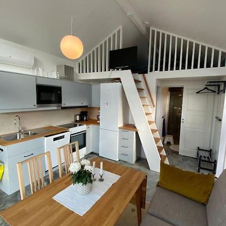 Eget Hus Med Badtunna I Skaergardsmiljoe Villa Kristinehamn Exterior photo