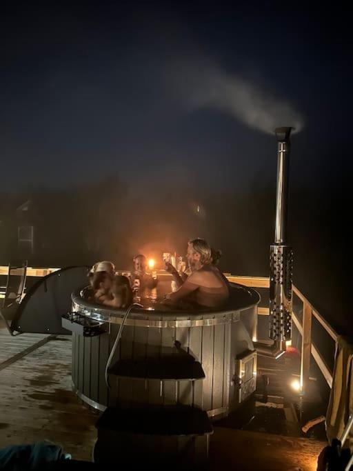 Eget Hus Med Badtunna I Skaergardsmiljoe Villa Kristinehamn Exterior photo